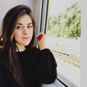 Meet your Posher, Fatima